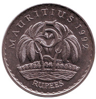 Монета 5 рупий. 1992 год, Маврикий. Пальмы. Сивусагур Рамгулам. Монета 5 рупий. 1992 год, Маврикий. Пальмы. Сивусагур Рамгулам.