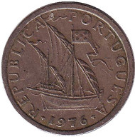 Монета 2,5 эскудо. 1976 год, Португалия. Монета 2,5 эскудо. 1976 год, Португалия.