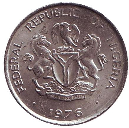 Монета 5 кобо. 1976 год, Нигерия. Плоды какао. Монета 5 кобо. 1976 год, Нигерия. Плоды какао.