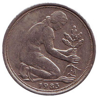 Женщина, сажающая дуб. Монета 50 пфеннигов. 1983 (F) год, ФРГ.