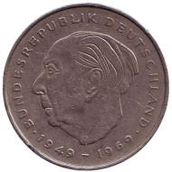 Монета 2 марки. 1973 год (F), ФРГ. Теодор Хойс. Монета 2 марки. 1973 год (F), ФРГ. Теодор Хойс.