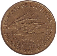 Африканские антилопы. (Западные канны). Монета 10 франков. 1982 год, Центральные Африканские Штаты.
