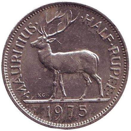 Монета 1/2 рупии. 1975 год, Маврикий. Олень.