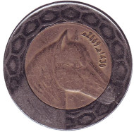 Монета 100 динаров. 2009 год, Алжир. Лошадь. Монета 100 динаров. 2009 год, Алжир. Лошадь.