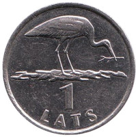 Аист. Монета 1 лат. 2001 год, Латвия. Монета из обращения. №2