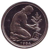 Женщина, сажающая дуб. Монета 50 пфеннигов. 1984 год (F), ФРГ.