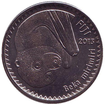 Монета 10 центов. 2013 год, Фиджи. Фиджийская летучая лисица. Боевая дубина.