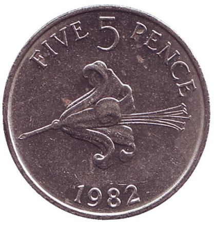 Монета 5 пенсов. 1982 год, Гернси. Лилия.