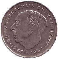 Монета 2 марки. 1975 год (D), ФРГ. Теодор Хойс. Монета 2 марки. 1975 год (D), ФРГ. Теодор Хойс.