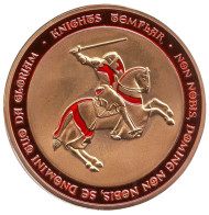 Рыцарь-тамплиер. (Орден тамплиеров). Сувенирный жетон. (Красный).