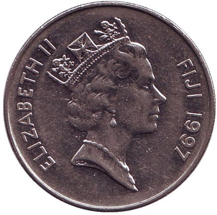 Монета 20 центов. 1997 год, Фиджи. Культовый атрибут Tabua (зуб кита) на плетеном шнурке.