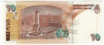 Банкнота 10 песо. 2003 год, Аргентина. Мануэль Бельграно. Памятник национальному флагу.