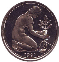 Монета 50 пфеннигов. 1997 год (F), ФРГ. Женщина, сажающая дуб. Монета 50 пфеннигов. 1997 год (F), ФРГ. Женщина, сажающая дуб.