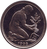 Монета 50 пфеннигов. 1998 год (D), ФРГ. Женщина, сажающая дуб. Монета 50 пфеннигов. 1998 год (D), ФРГ. Женщина, сажающая дуб.