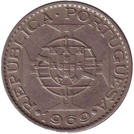 Монета 10 эскудо. 1969 год, Ангола в составе Португалии.