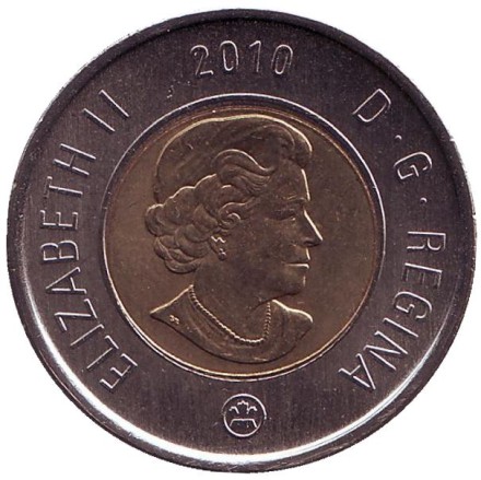 Монета 2 доллара. 2010 год, Канада. Медведь.
