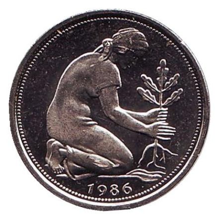 Монета 50 пфеннигов. 1986 (J) год, ФРГ. Женщина, сажающая дуб.