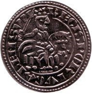 Монета 1,5 евро. 2009 год, Португалия. Копия золотого маработино времен королей Санчо I и II .