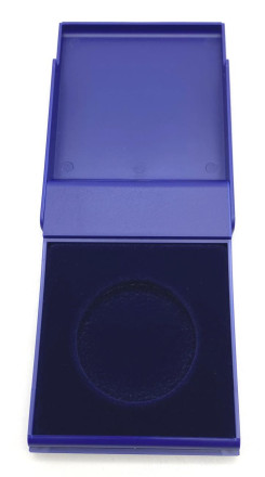 Футляр (коробка) прямоугольный для одной монеты диаметром до 46 мм. Производство Россия. 79х106х16 мм.