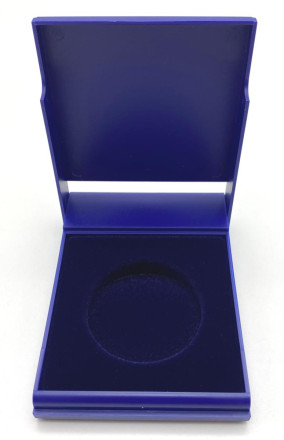 Футляр (коробка) прямоугольный для одной монеты диаметром до 46 мм. Производство Россия. 79х106х16 мм.