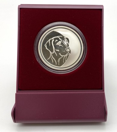 Футляр (коробка) прямоугольный для одной монеты диаметром до 46 мм. Производство Россия. 79х106х16 мм.