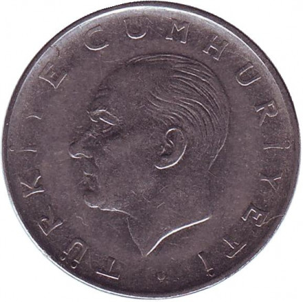 Монета 1 лира. 1972 год, Турция.