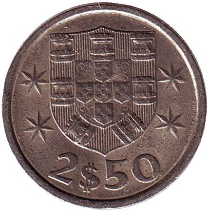 Монета 2,5 эскудо. 1982 год, Португалия. Монета 2,5 эскудо. 1982 год, Португалия.
