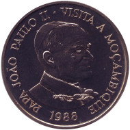 Монета 1000 метикалов. 1988 год, Мозамбик. Визит Папы Римского Иоанна Павла II в Мозамбик.