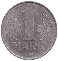 Монета 1 марка. 1982 год, ГДР. Монета 1 марка. 1982 год, ГДР.