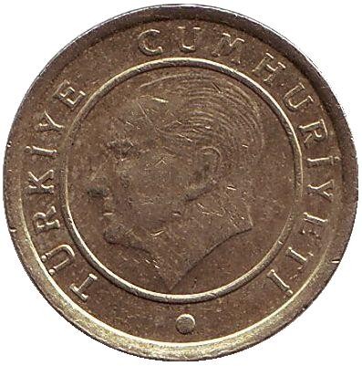 Монета 10 курушей. 2015 год, Турция. Из обращения. Монета 10 курушей. 2015 год, Турция. Из обращения.