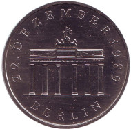 Монета 20 марок. 1990 год, ГДР. Бранденбургские Ворота в Берлине. Монета 20 марок. 1990 год, ГДР. Бранденбургские Ворота в Берлине.