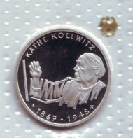 Монета 10 марок. 1992 год, ФРГ. 125-летие со дня рождения Кете Кольвиц. Proof. Монета 10 марок. 1992 год, ФРГ. 125-летие со дня рождения Кете Кольвиц. Proof.