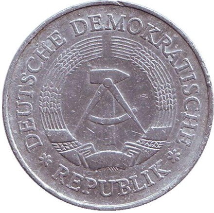 Монета 1 марка. 1977 год, ГДР.