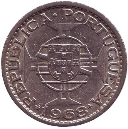 Монета 1 патака. 1968 год, Макао в составе Португалии.