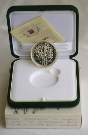 monetarus_5euro_2005_Vatican_60letPobedi_4.jpg monetarus_5euro_2005_Vatican_60letPobedi_4.jpg