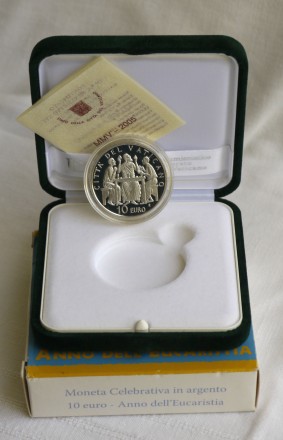 monetarus_10euro_2005_Vatican_Euharistia_4.jpg