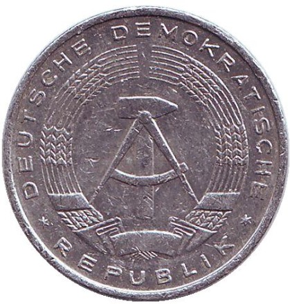 10_1981-12.jpg 10_1981-12.jpg