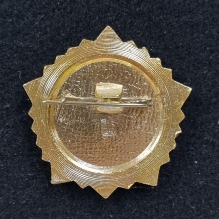 Готов к труду и обороне. II ступень. С вымпелами (Золото). Значок. 1972-1991 гг., СССР. Готов к труду и обороне. II ступень. С вымпелами (Золото). Значок. 1972-1991 гг., СССР.