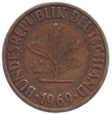 Монета 10 пфеннигов. 1969 год (D), ФРГ. Дубовые листья.