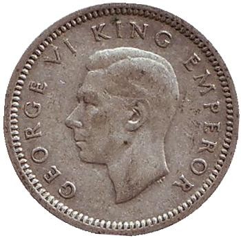 Монета 3 пенса. 1942 год, Новая Зеландия. Скрещенные вахаики. Монета 3 пенса. 1942 год, Новая Зеландия. Скрещенные вахаики.