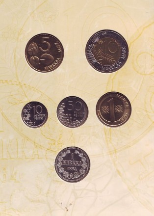 История финской марки. Набор монет Финляндии в буклете (5 шт., с жетоном), 2001 год, Финляндия. (Вар. I) История финской марки. Набор монет Финляндии в буклете (5 шт., с жетоном), 2001 год, Финляндия. (Вар. I)