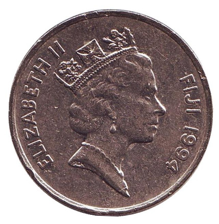 Монета 20 центов. 1994 год, Фиджи. Культовый атрибут Tabua (зуб кита) на плетеном шнурке. Монета 20 центов. 1994 год, Фиджи. Культовый атрибут Tabua (зуб кита) на плетеном шнурке.