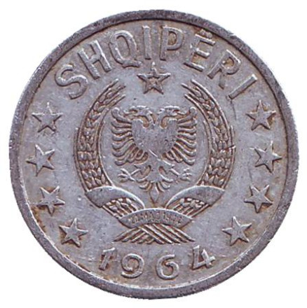 Монета 10 киндарок. 1964 год, Албания. Из обращения.