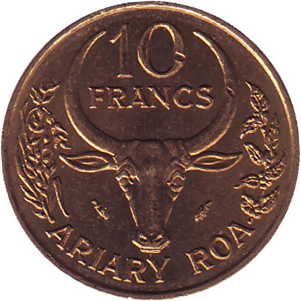 Монета 10 франков. 1987 год, Мадагаскар. Буйвол. Стручки ванили.