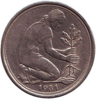 Монета 50 пфеннигов. 1981 (F) год, ФРГ. Женщина, сажающая дуб. Монета 50 пфеннигов. 1981 (F) год, ФРГ. Женщина, сажающая дуб.