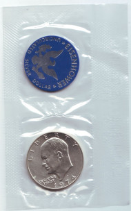 Монета 1 доллар. 1974 год, США. Дуайт Эйзенхауэр. (S). В запайке с жетоном. Монета 1 доллар. 1974 год, США. Дуайт Эйзенхауэр. (S). В запайке с жетоном.