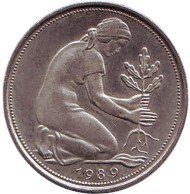 Монета 50 пфеннигов. 1989 (J) год, ФРГ. Женщина, сажающая дуб. Монета 50 пфеннигов. 1989 (J) год, ФРГ. Женщина, сажающая дуб.