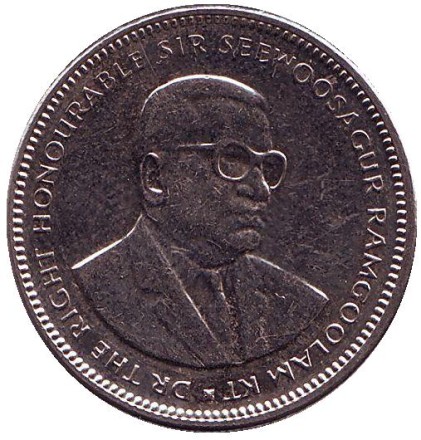 Монета 1/2 рупии. 2013 год, Маврикий. Олень. Сивусагур Рамгулам. Монета 1/2 рупии. 2013 год, Маврикий. Олень. Сивусагур Рамгулам.