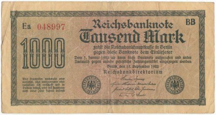 Рейхсбанкнота 1000 марок. 1922 год, Веймарская республика. Жёлтая бумага. Водяной знак - шипы. Серийный номер - Две буквы, шесть цифр (красные,большие), две буквы. Тип 76d.