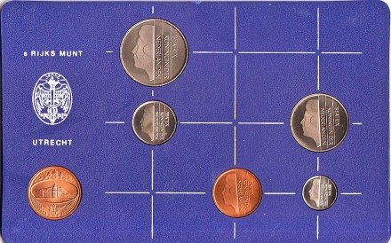 Набор монет Нидерландов. (5 шт., с жетоном). 1983 год, Нидерланды. Набор монет Нидерландов. (5 шт., с жетоном). 1983 год, Нидерланды.